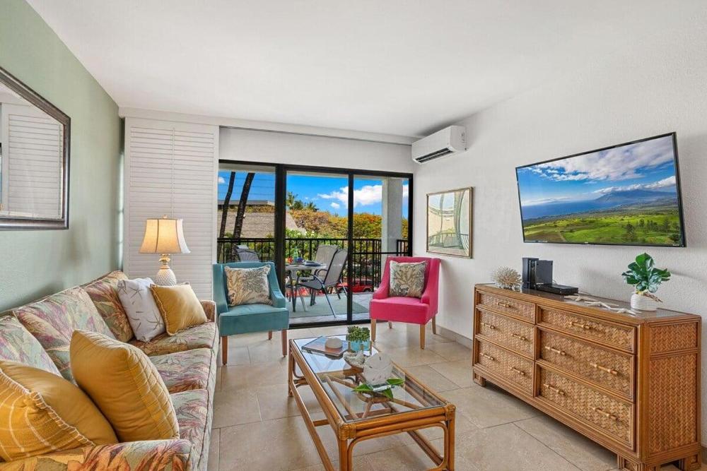 Kihei Akahi C302 · AKH C302 Spacious 2BD Condo w Ocean Breeze AC